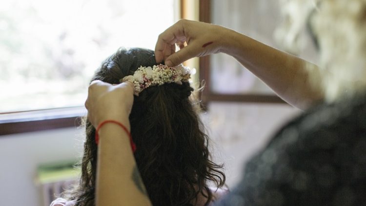 Tiara de novia de flores preservadas
